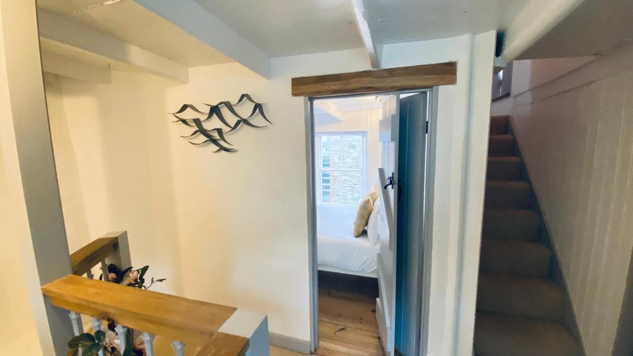 Spindrift Is A Beautiful Newly Refurbished Three Bedroom Private Family House Located On The Old Harbour And The Coastal Path In The Heart Of Beautiful Полперро Екстер'єр фото