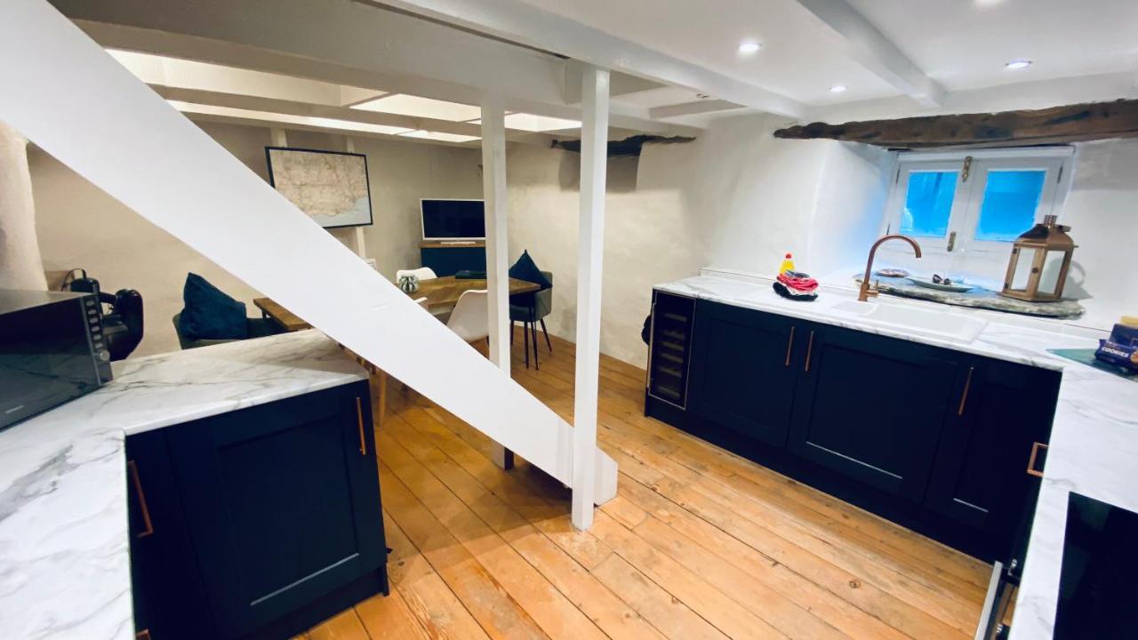 Spindrift Is A Beautiful Newly Refurbished Three Bedroom Private Family House Located On The Old Harbour And The Coastal Path In The Heart Of Beautiful Полперро Екстер'єр фото